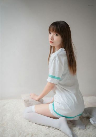 欧美职业装包臀裙_在线免费观看电视剧